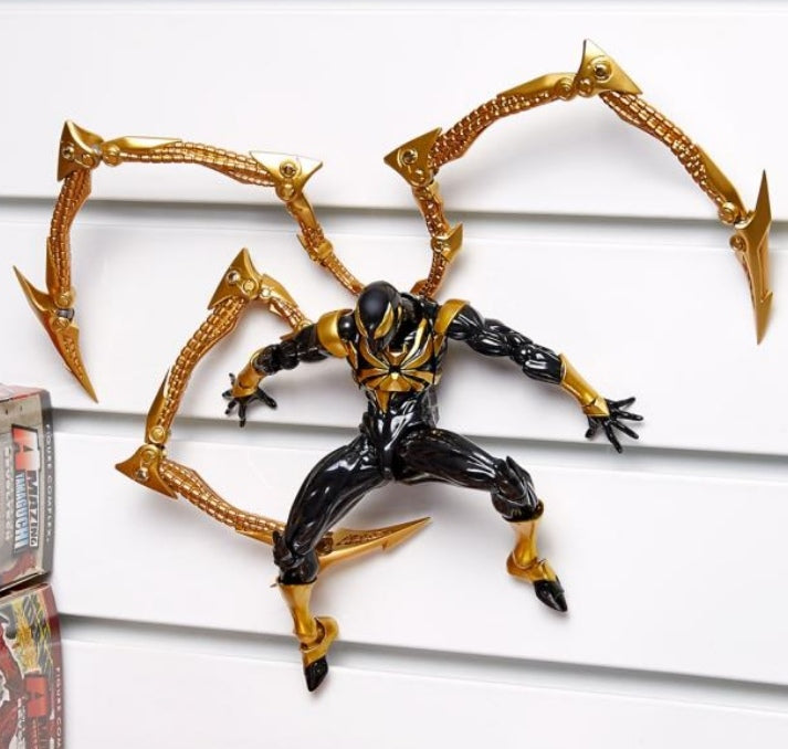 Revoltech Amazing Yamaguchi Iron Spider versión negra (lanzada)