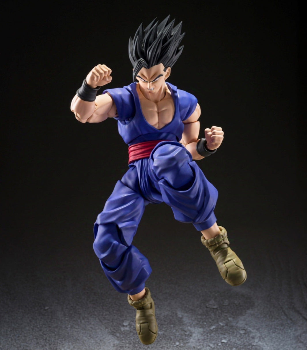 Artes marciales mixtas
 Broly SUPERHÉROE