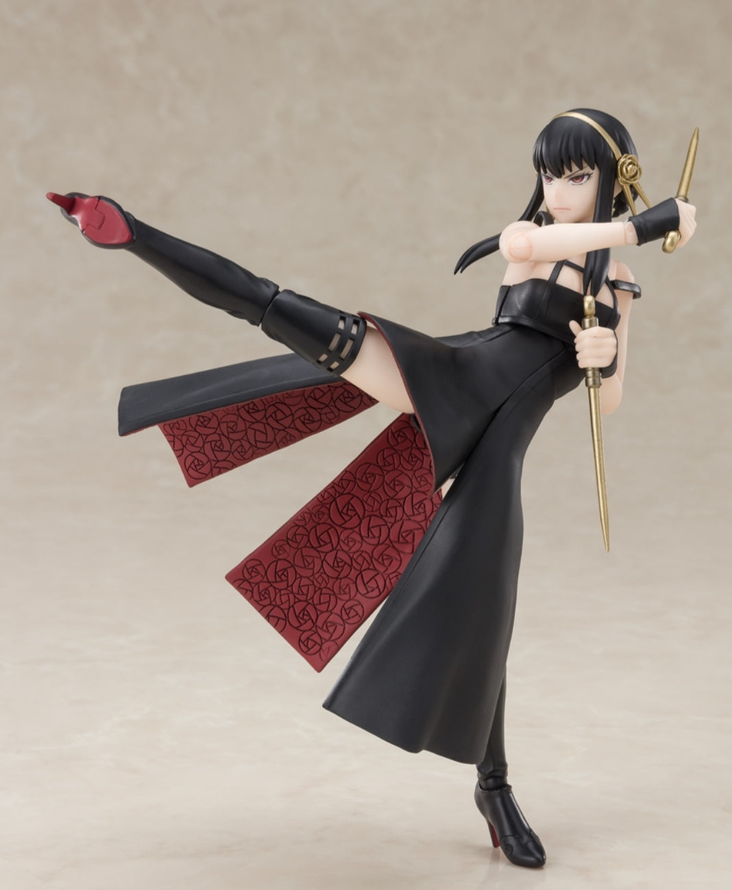 S.H.Figuarts
Yor Forger