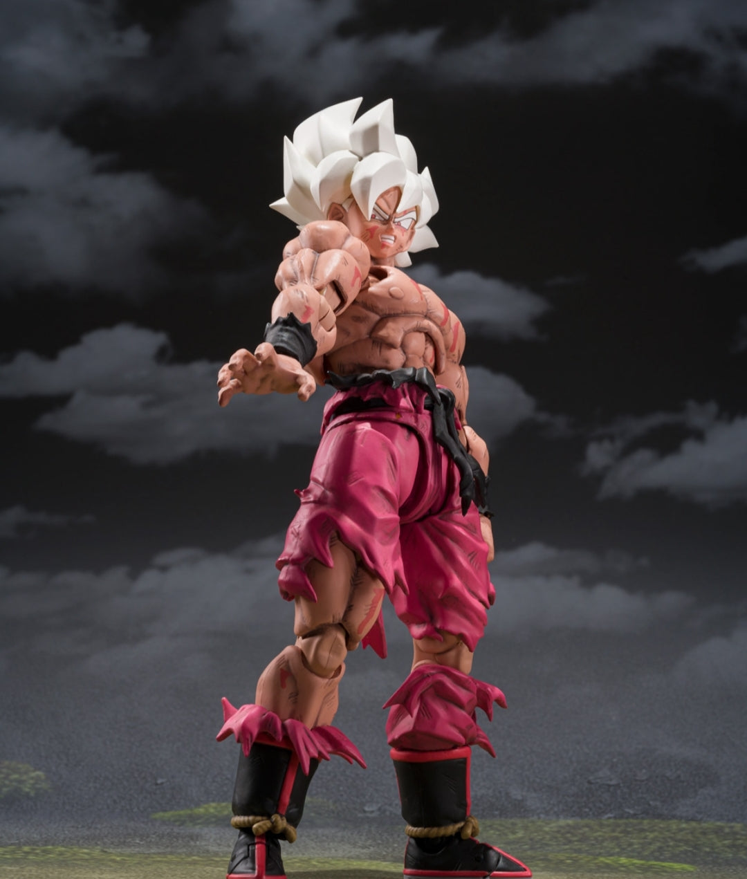 S.H.Figuarts
SUPER SAIYAN SON GOKU -LEGENDARY SUPER SAIYAN--Genkida Matsuri Edition-  Pre order. Release Jan 26/2026.