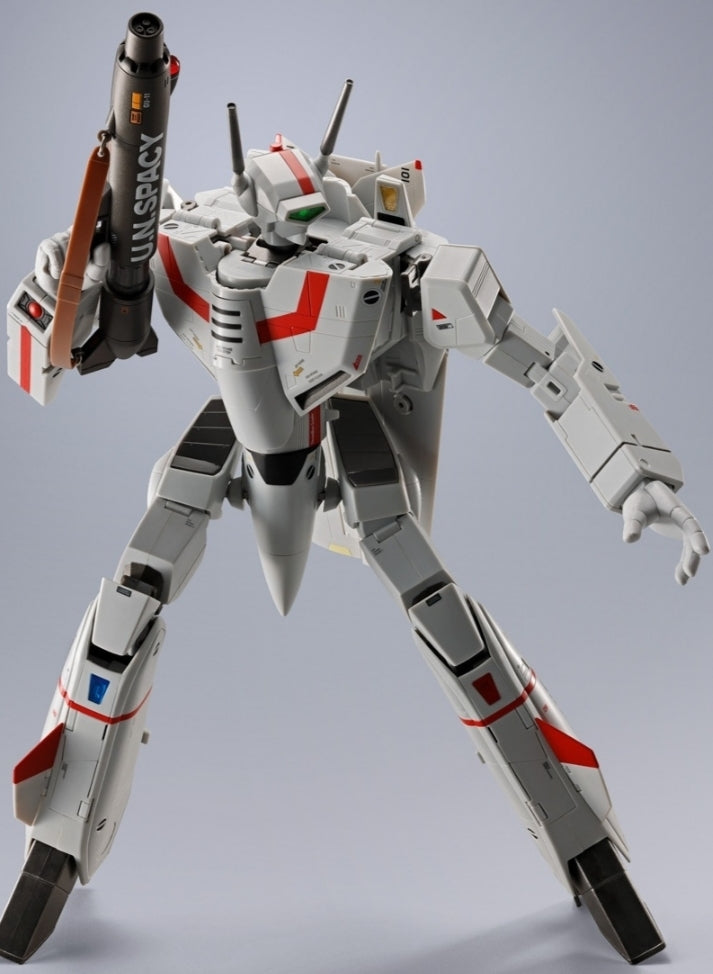 DX Chogokin
VF-1J Valkyrie (Hikaru Ichijo's Unit) -STORE LIMITED EDITION-